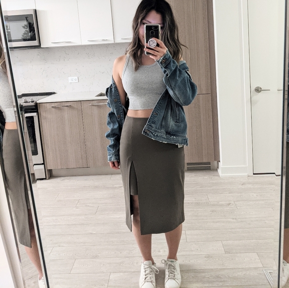 Babaton Aritzia Kumar Slit Skirt - Picture 2 of 8